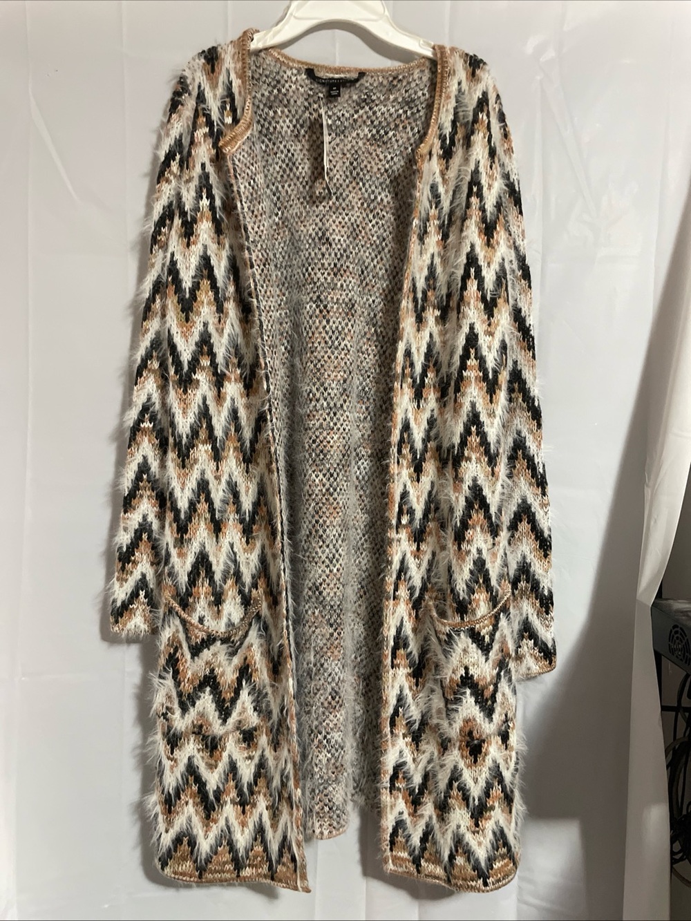 Signature Studio Fuzzy Chevron Open Cardigan - Black, White & Tan